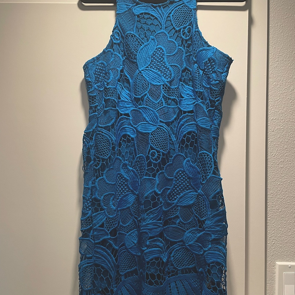 Lovers & friends lace sleeveless hi-neck dress S